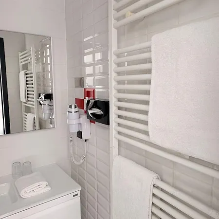 La Fabrique Hotell 3*