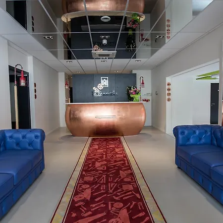 La Fabrique 3*
