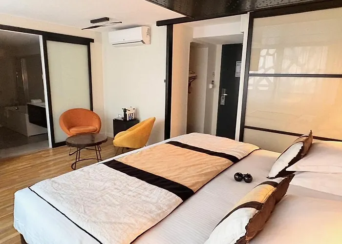 La Fabrique Hotel 3*